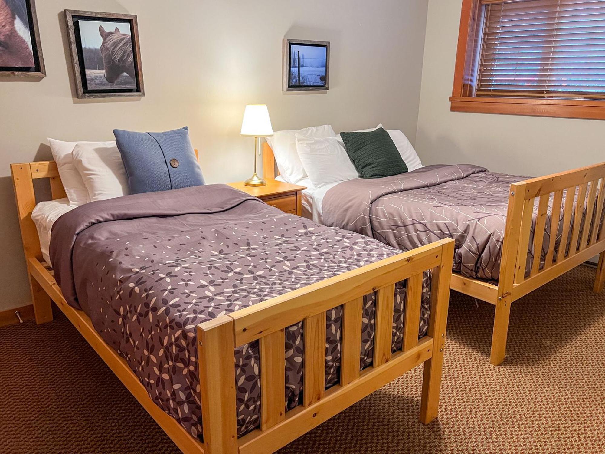 Pinnacle Ridge Chalets By Fernie Lodging Co Luaran gambar