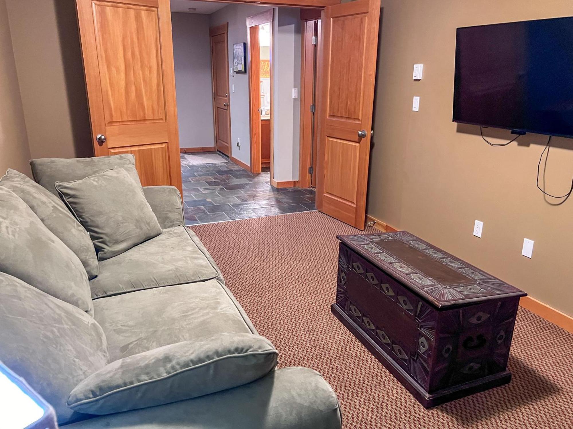 Pinnacle Ridge Chalets By Fernie Lodging Co Luaran gambar