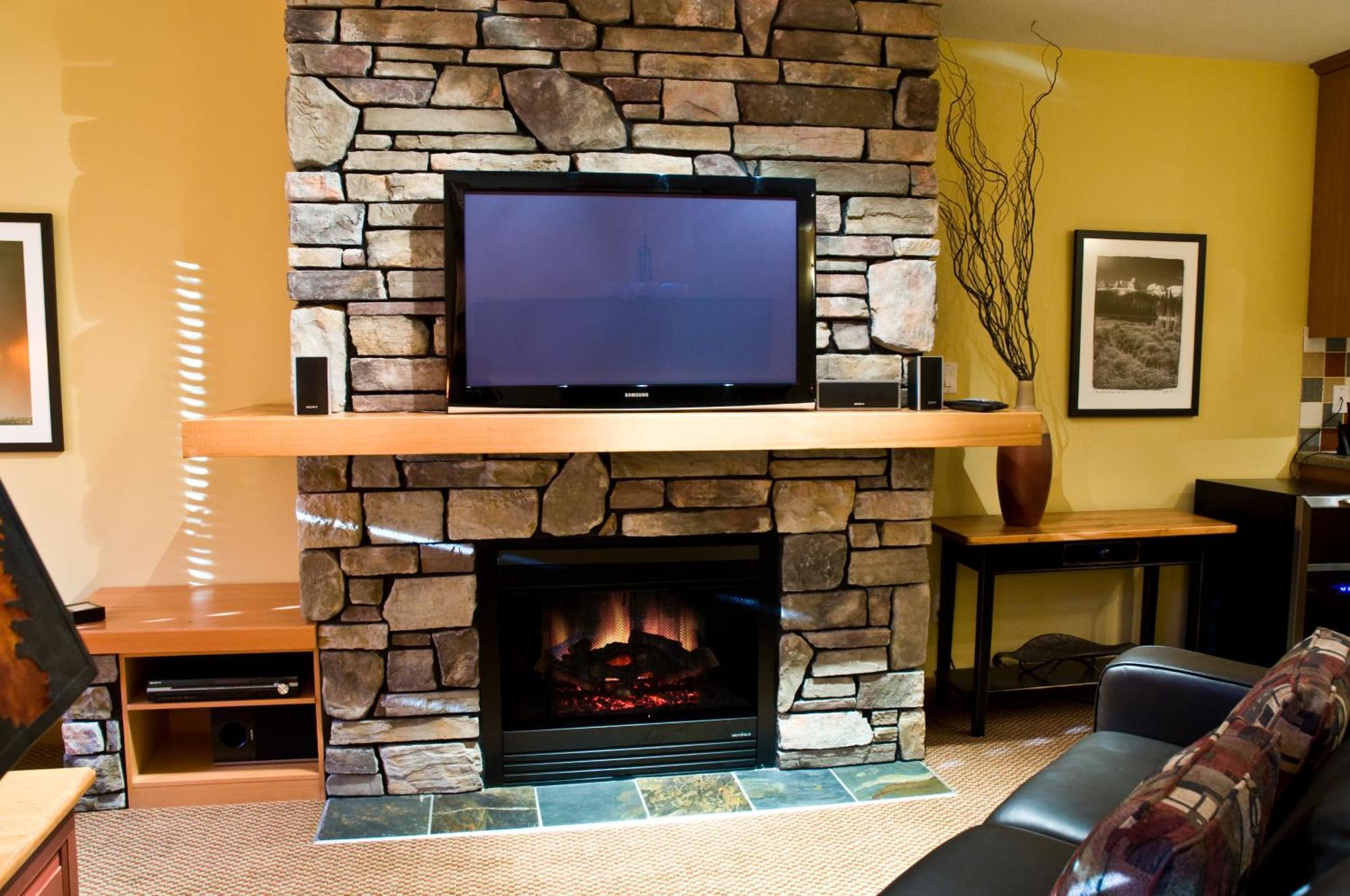 Pinnacle Ridge Chalets By Fernie Lodging Co Luaran gambar